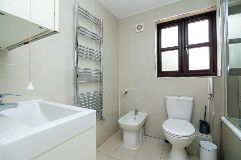 Awesome New Refurbished Londra