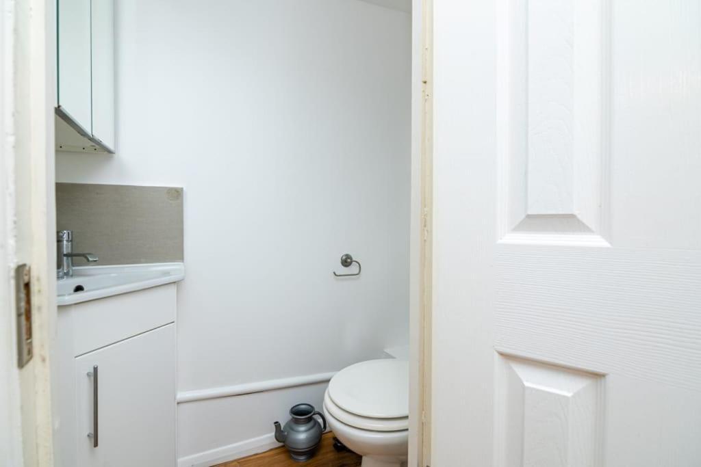 Awesome New Refurbished * Londra